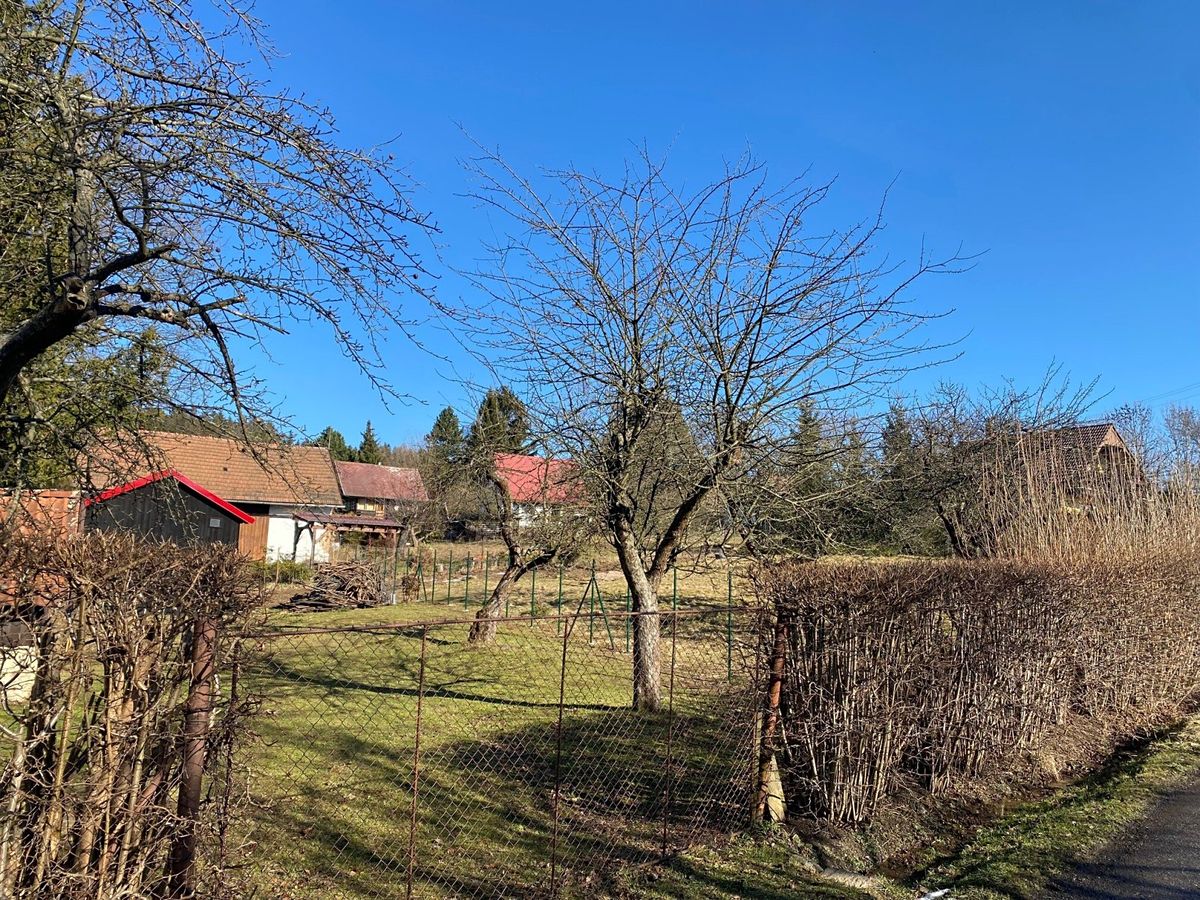 Prodej stavebního pozemku 908 m² – fotografie 3