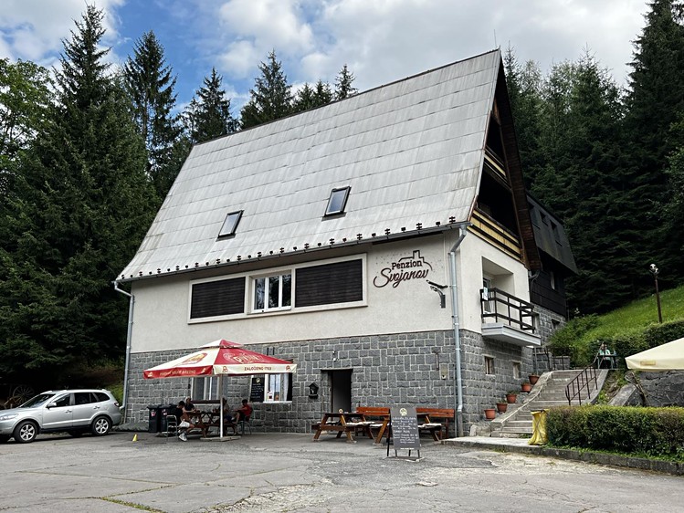 Комерційне приміщення на продаж, 1 200 м² (2 з 25)