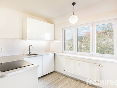 Pronájem bytu 3+kk 71 m² (Mezonet)