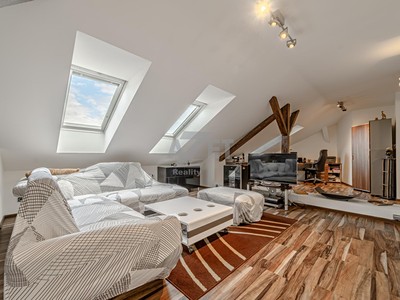 Prodej bytu 2+1 86 m² (Podkrovní)