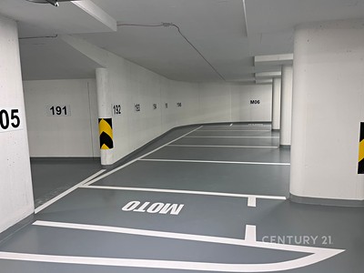 Pronájem garážového stání 7 m² — photo 2
