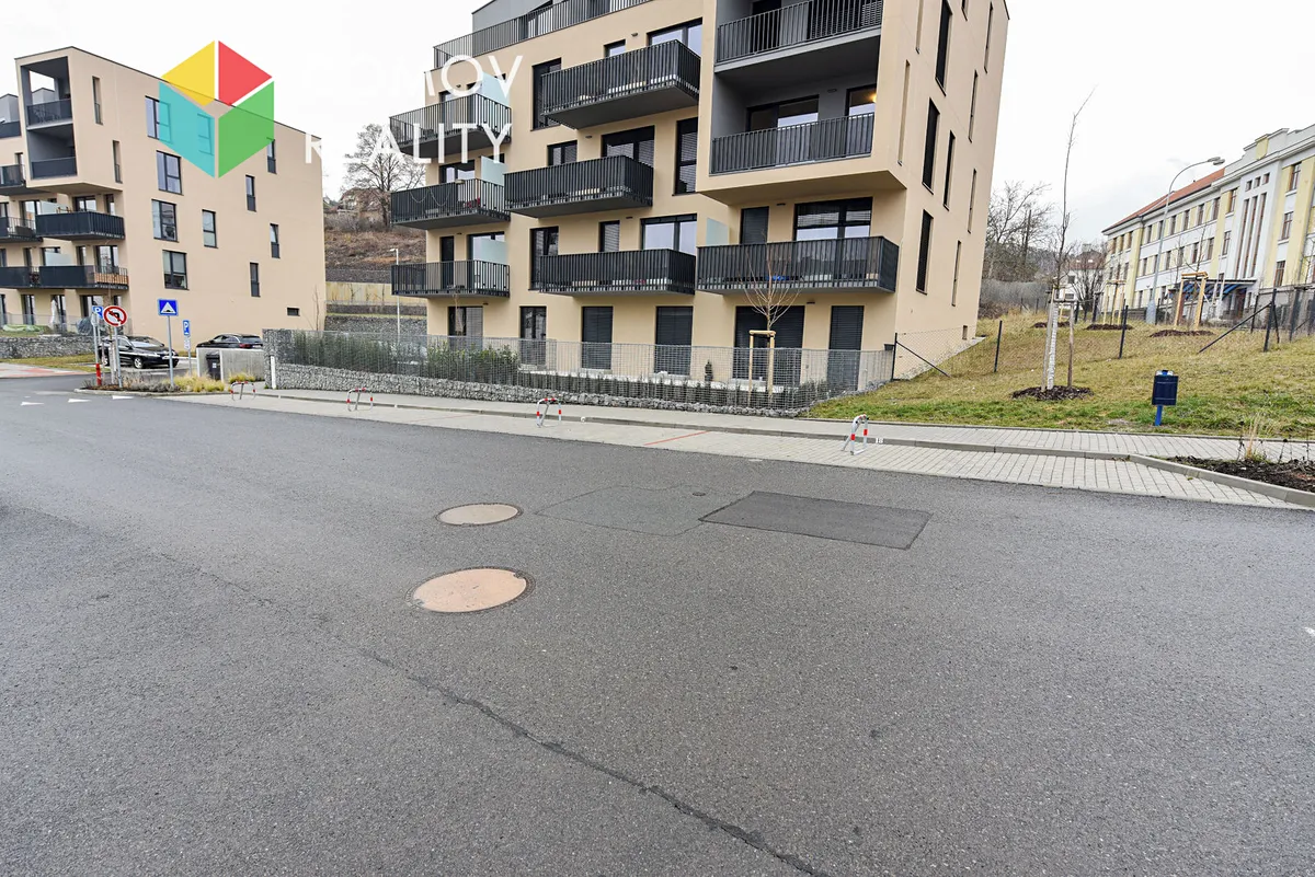 Pronájem specifického typu nemovitosti 12 m²