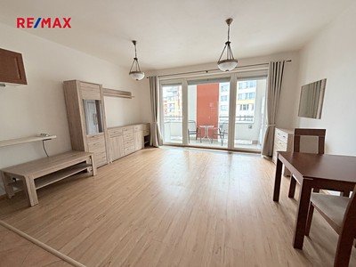 Pronájem bytu 1+kk 38 m²