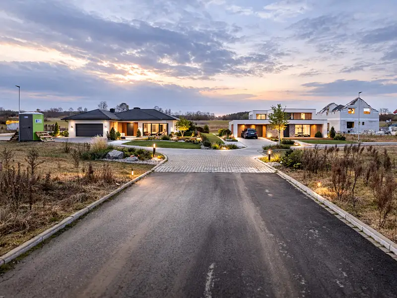 Prodej stavebního pozemku 1275 m², Živanice – náhled fotky 2