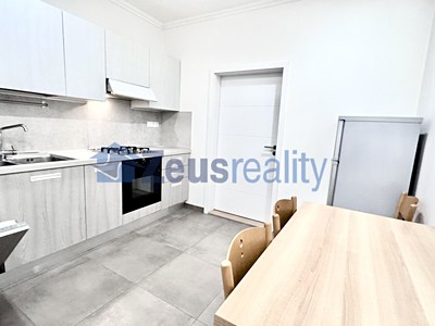 Pronájem bytu 2+kk 32 m²