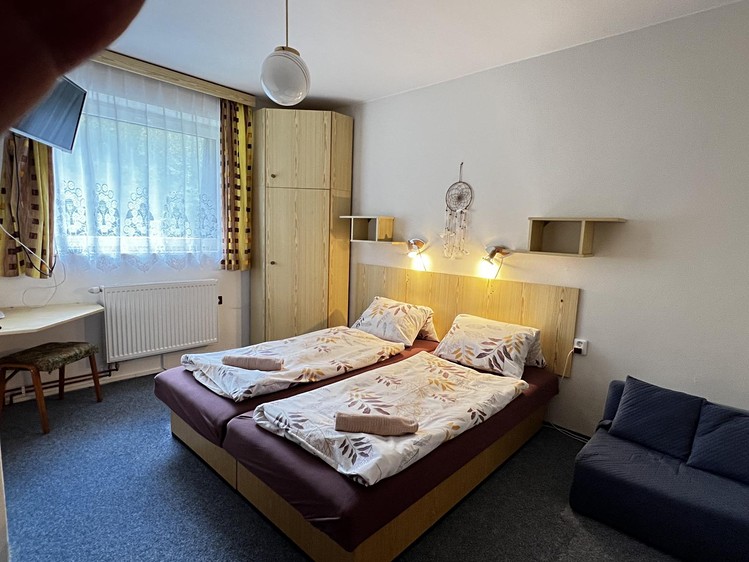 Комерційне приміщення на продаж, 1 200 м² (16 з 25)