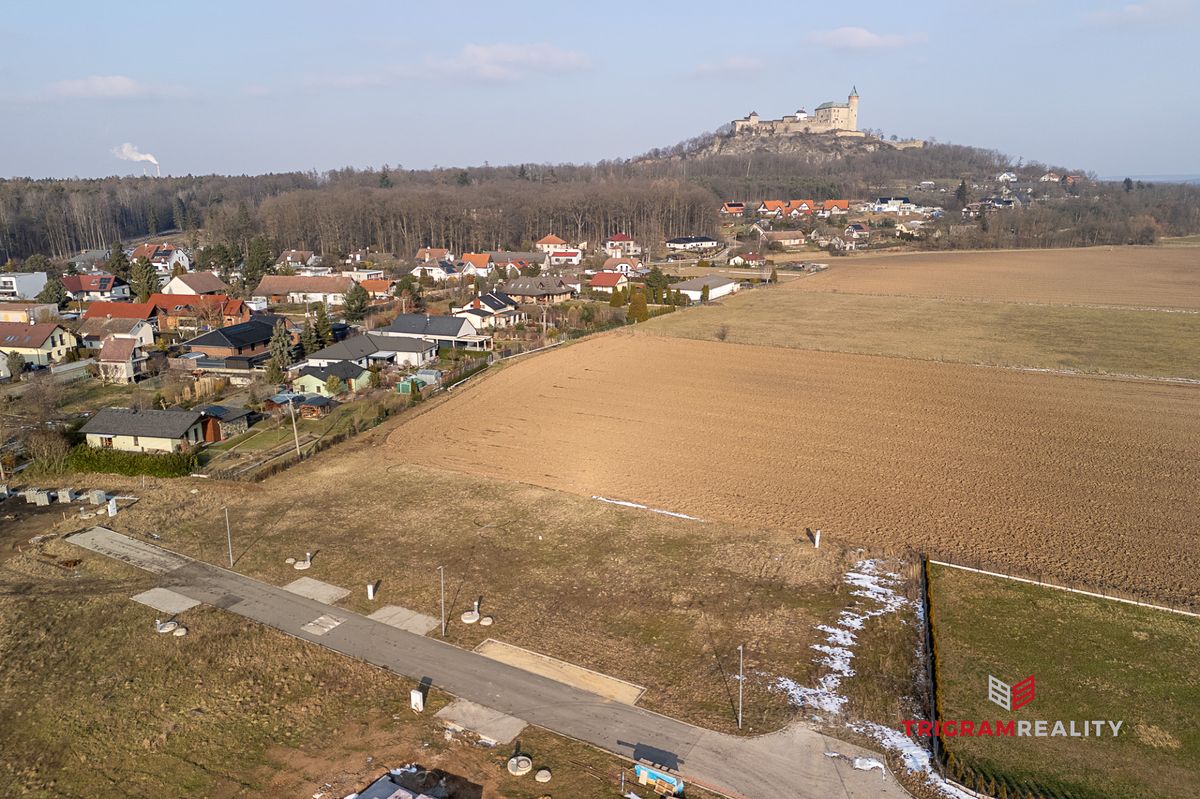 Prodej stavebního pozemku 1114 m² – fotografie 2