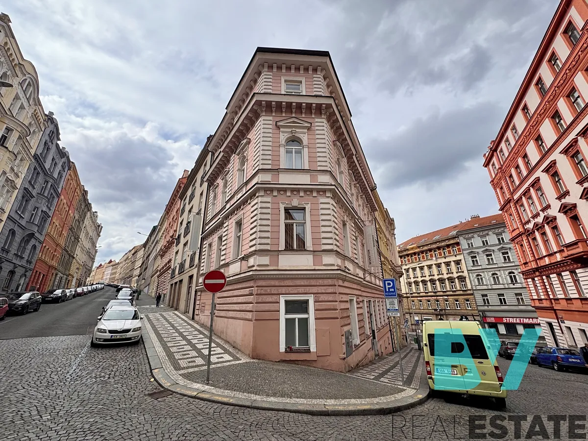 Pronájem garáže 12 m²