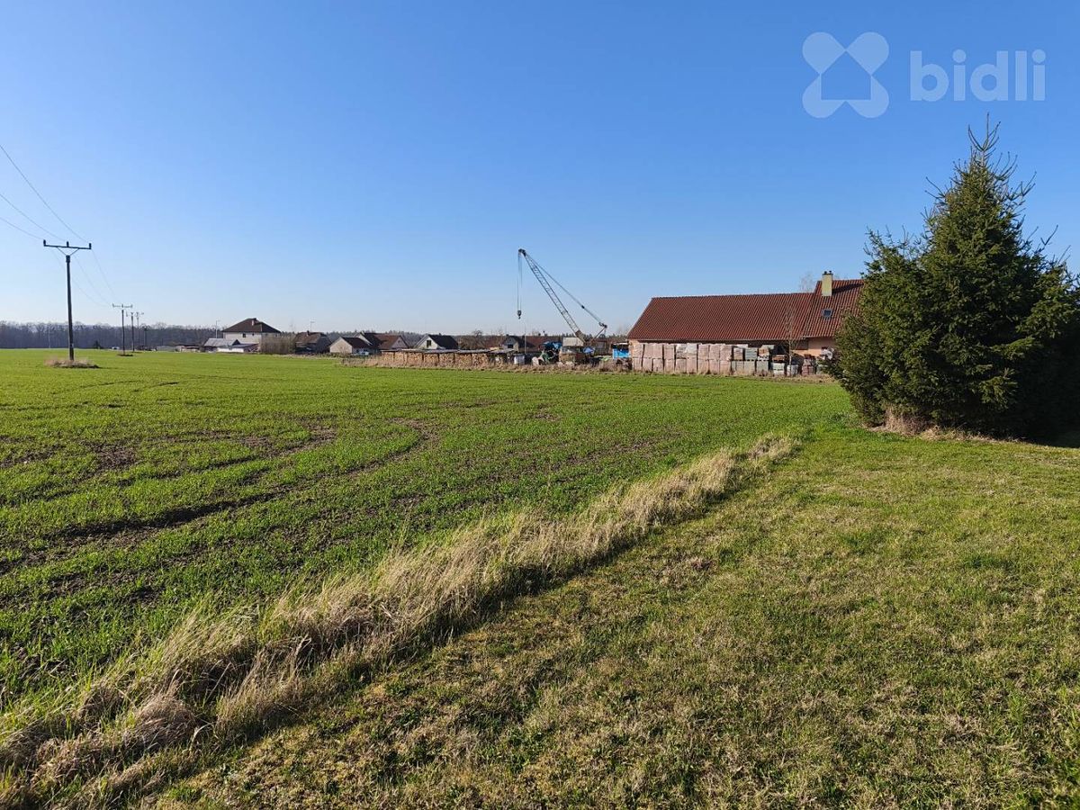 Prodej stavebního pozemku 2072 m²