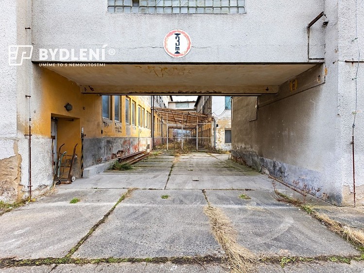 Prodej komerčního prostoru, 11 341 m² (14 z 30)