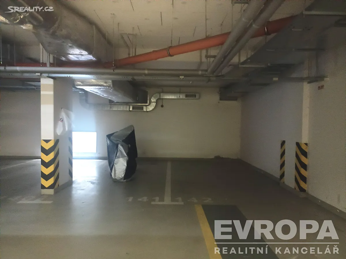 Pronájem garážového stání 18 m² - View 3