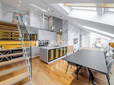 Pronájem bytu 4+kk 176 m² (Mezonet)