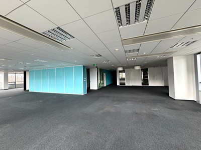 Pronájem kanceláře 1 000 m² — photo 3