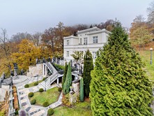 Prodej  vily 468 m², pozemek 2 681 m²