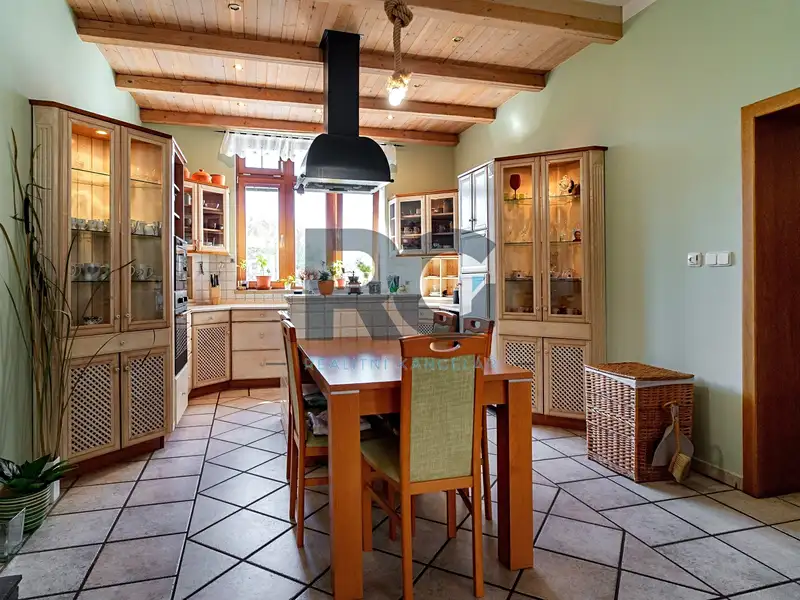 Prodej vícegeneračního domu 568 m², pozemek 903 m², Písek – náhled fotky 3