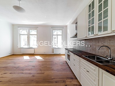 Pronájem bytu 2+kk 65 m²