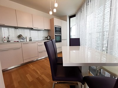 Pronájem bytu 3+kk 89 m²