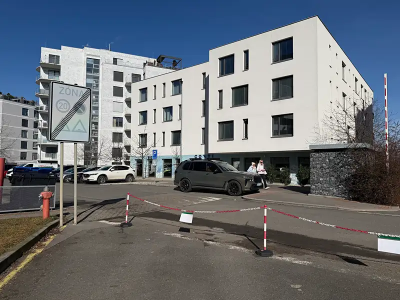 Pronájem bytu 2+kk 56 m², Praha – náhled fotky 2
