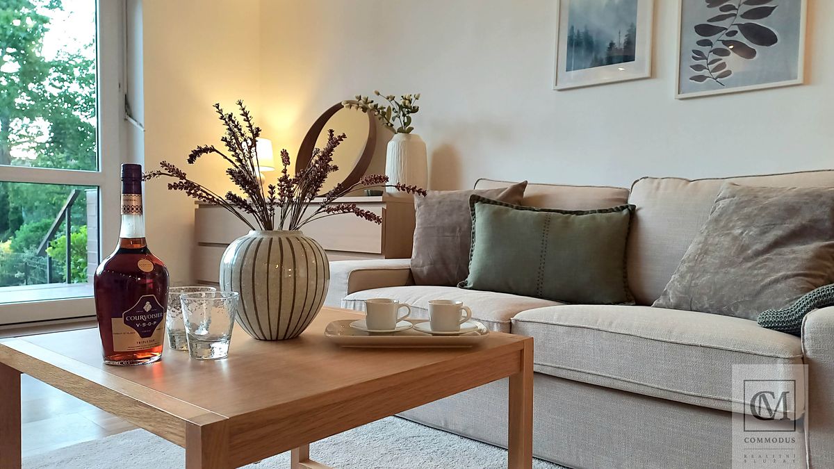 Prodej rodinného domu 237 m², pozemek 195 m² – fotografie 3