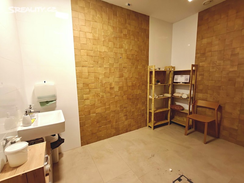 Pronájem obchodního prostoru 16 m² – pohled 4