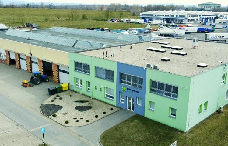 Комерційне приміщення в оренду, 2 574 м² (1 з 3)