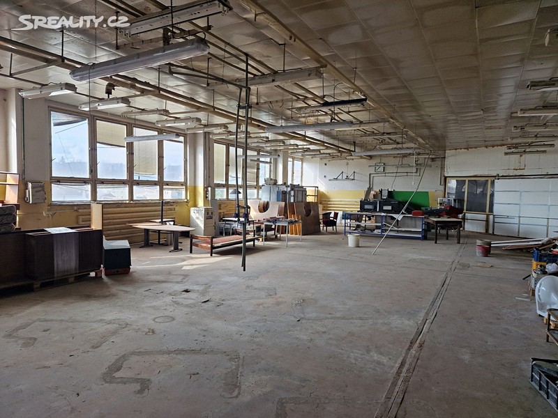 Pronájem výrobní haly, prostoru 918 m², okres Jihlava