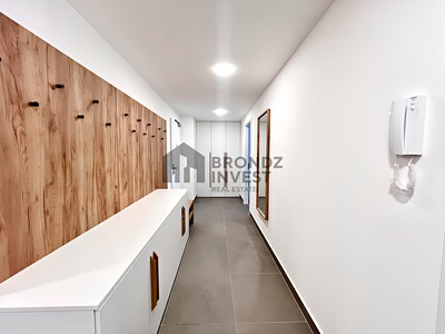 Pronájem bytu 4+kk 112 m² (Jednopodlažní) — photo 5