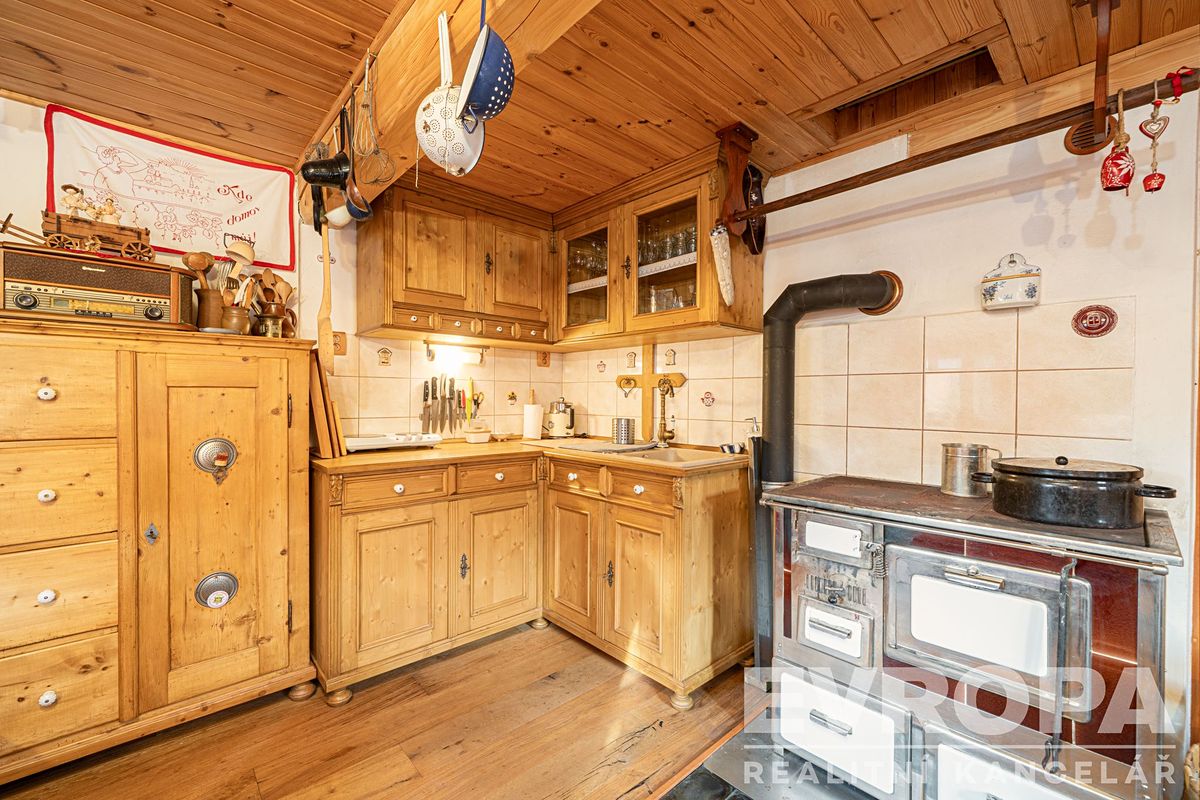 Prodej chalupy 200 m², pozemek 844 m² – fotografie 3