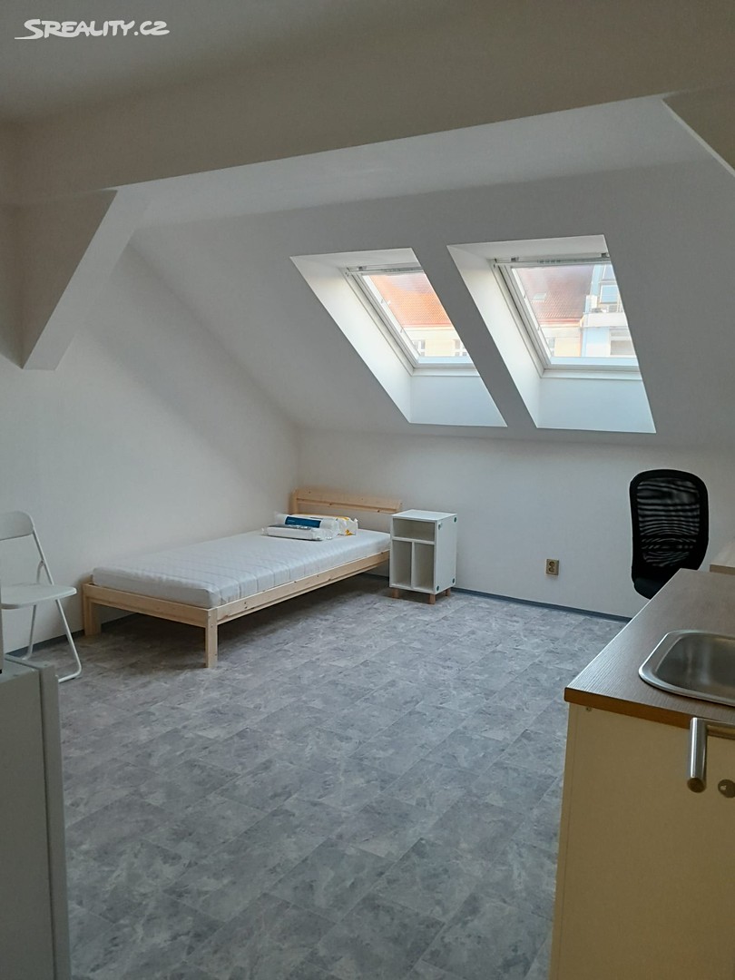 Pronájem  pokoje 14 m² (Jednopodlažní), Praha