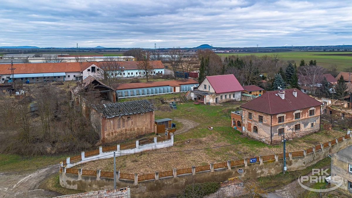 Prodej rodinného domu 250 m², pozemek 4339 m² – fotografie 3