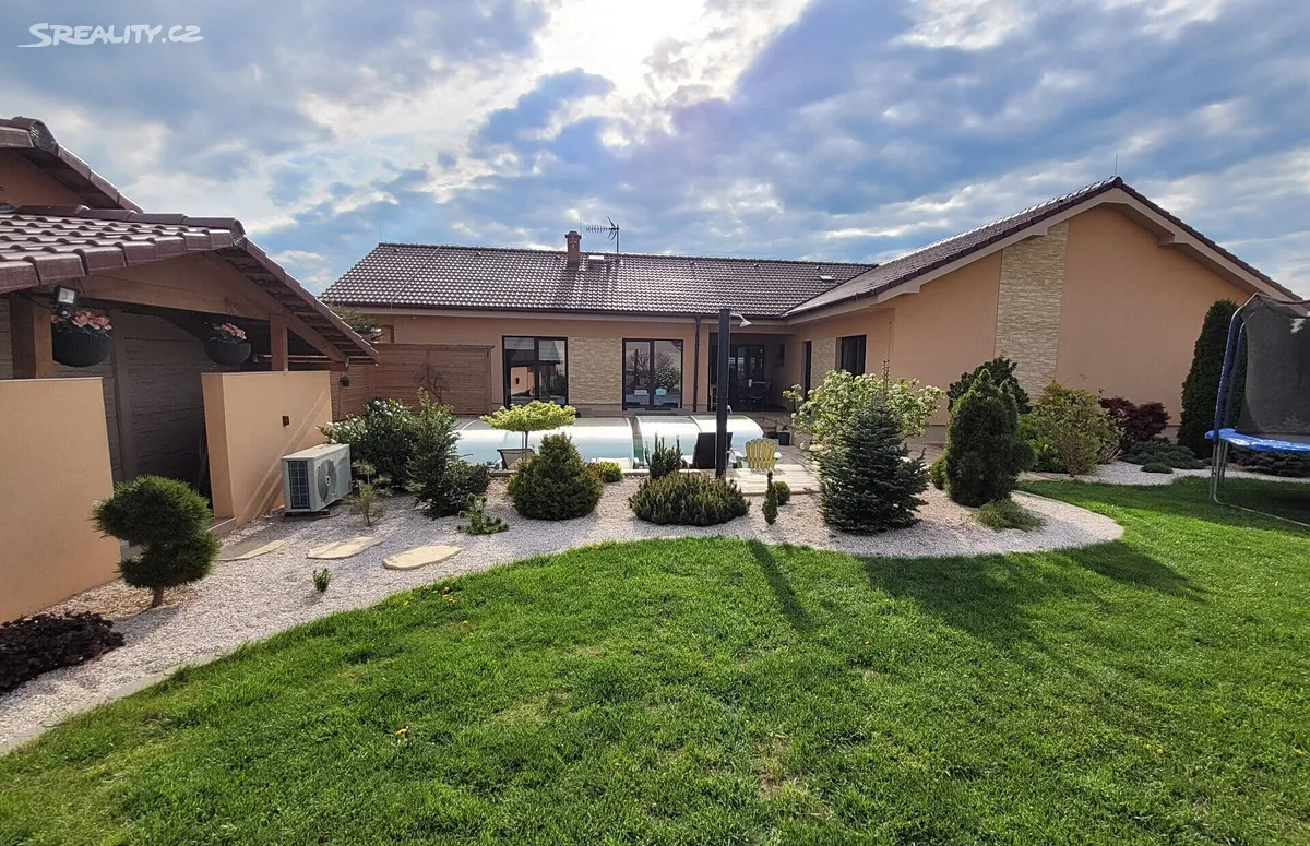 Prodej rodinného domu 250 m², pozemek 1717 m², Na Kolečku