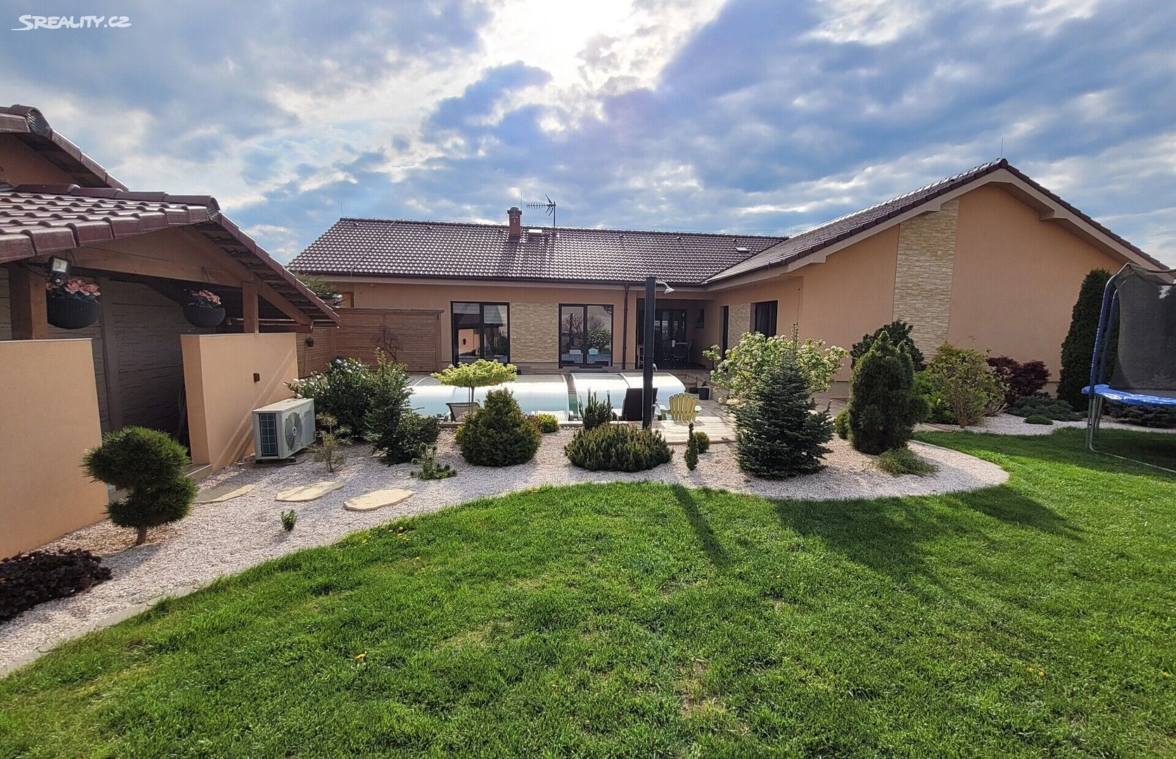 Prodej  rodinného domu 250 m², pozemek 1 717 m², Roudnice nad Labem