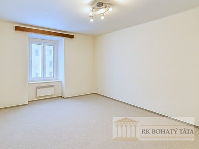 Pronájem bytu 1+kk 36 m²