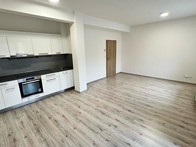 Pronájem bytu 3+kk 82 m²