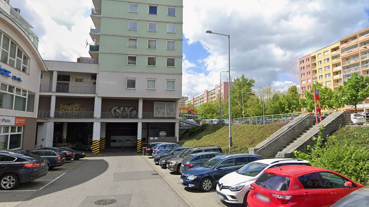 Pronájem garážového stání 15 m² – fotografie 3