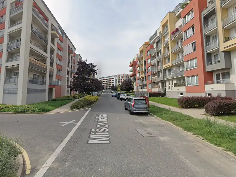 Pronájem garážového stání 15 m², Praha – náhled fotky 2