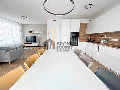 Pronájem bytu 4+kk 112 m² (Jednopodlažní) — photo 3