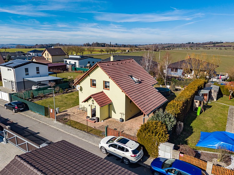 Haus zum Kauf, 165 m² (2 von 37)