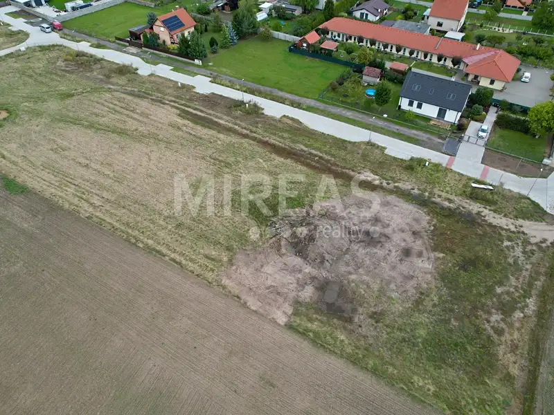 Prodej stavebního pozemku 991 m², Hořátev – náhled fotky 3