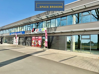 Pronájem komerčního prostoru, 379 m² (2 z 7)