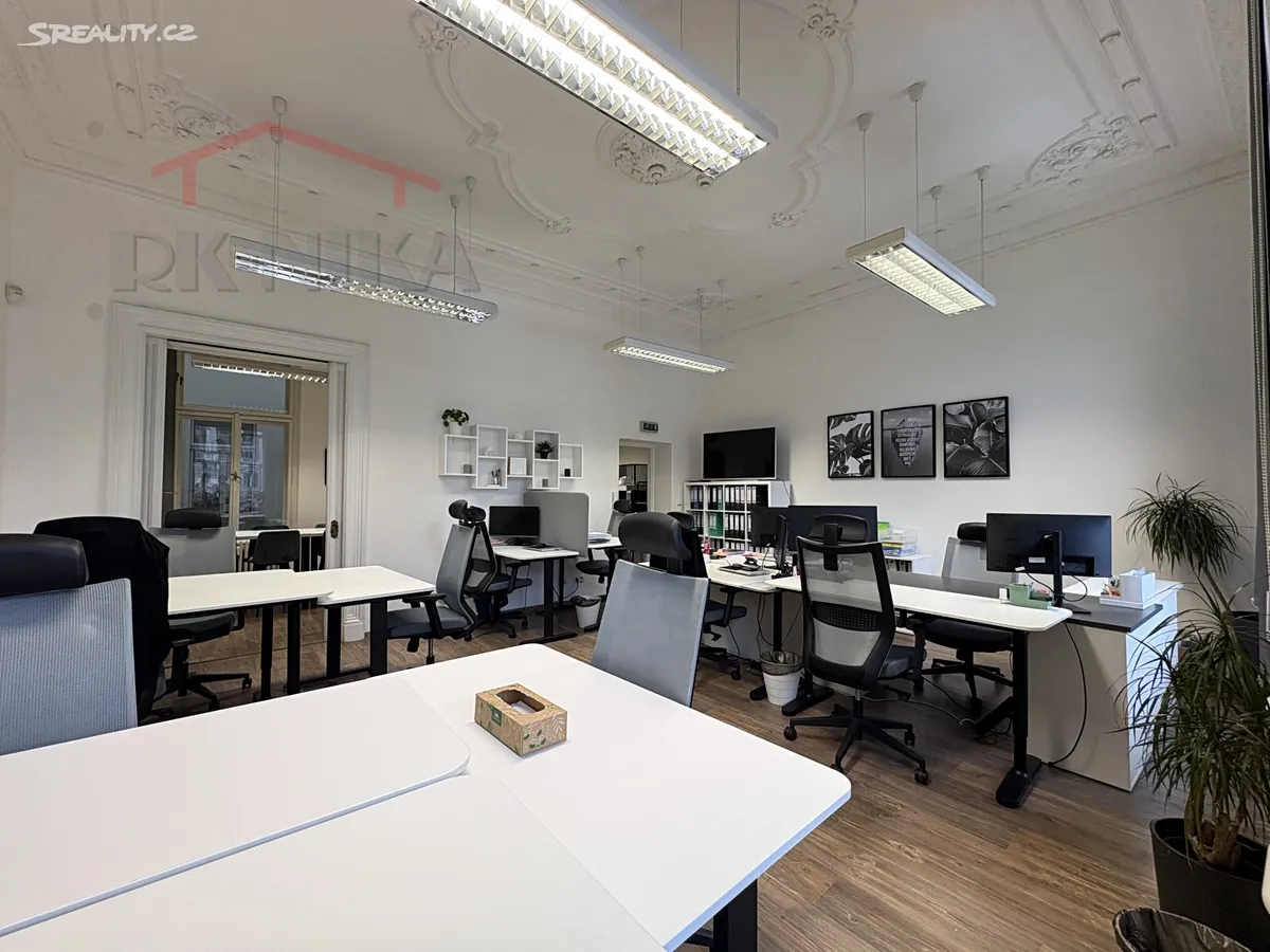 Pronájem kanceláře 147 m² - Więcej