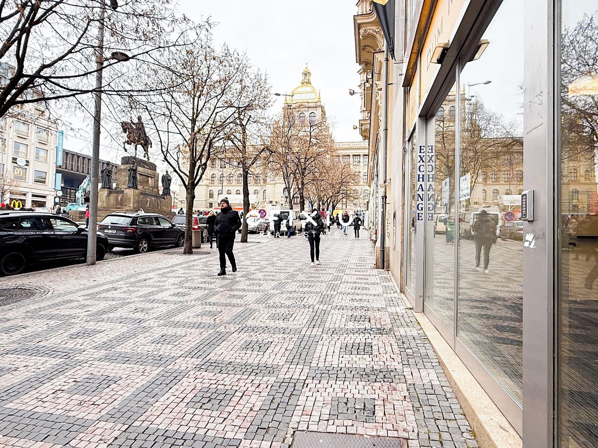 Pronájem obchodního prostoru 32 m² – fotografie 4