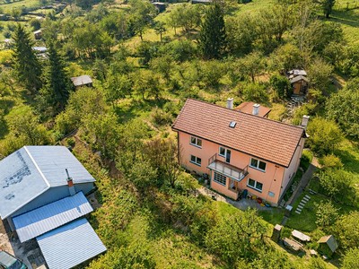 Prodej  rodinného domu 255 m², pozemek 3 056 m²