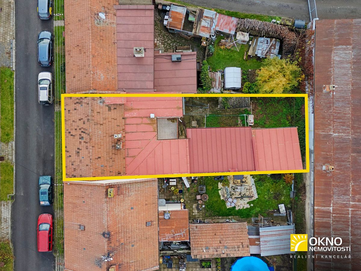 Prodej rodinného domu 200 m², pozemek 258 m² – fotografie 2