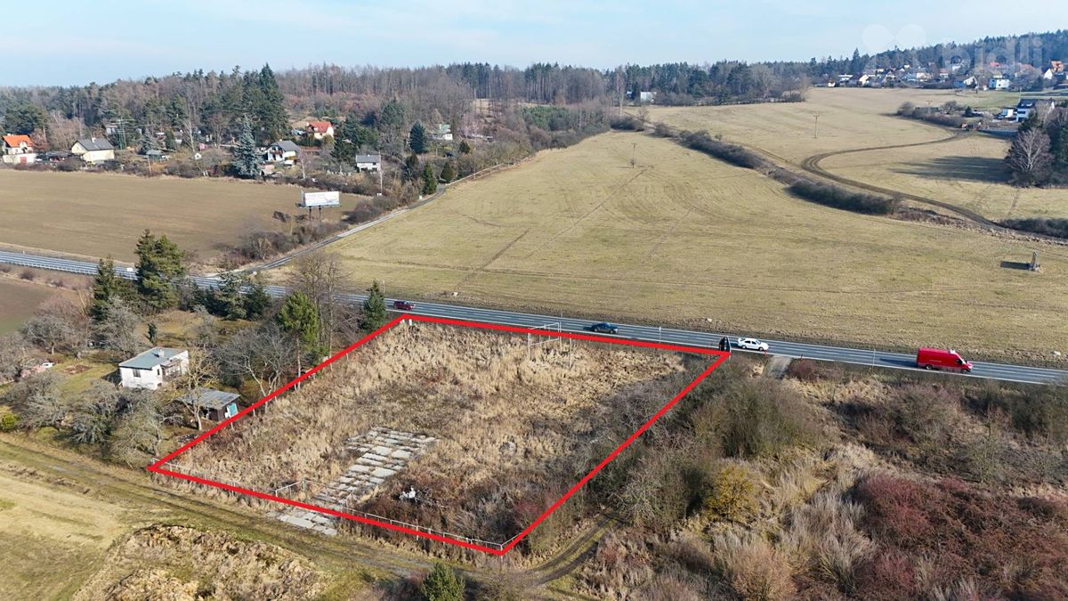 Prodej komerčního pozemku 3106 m²
