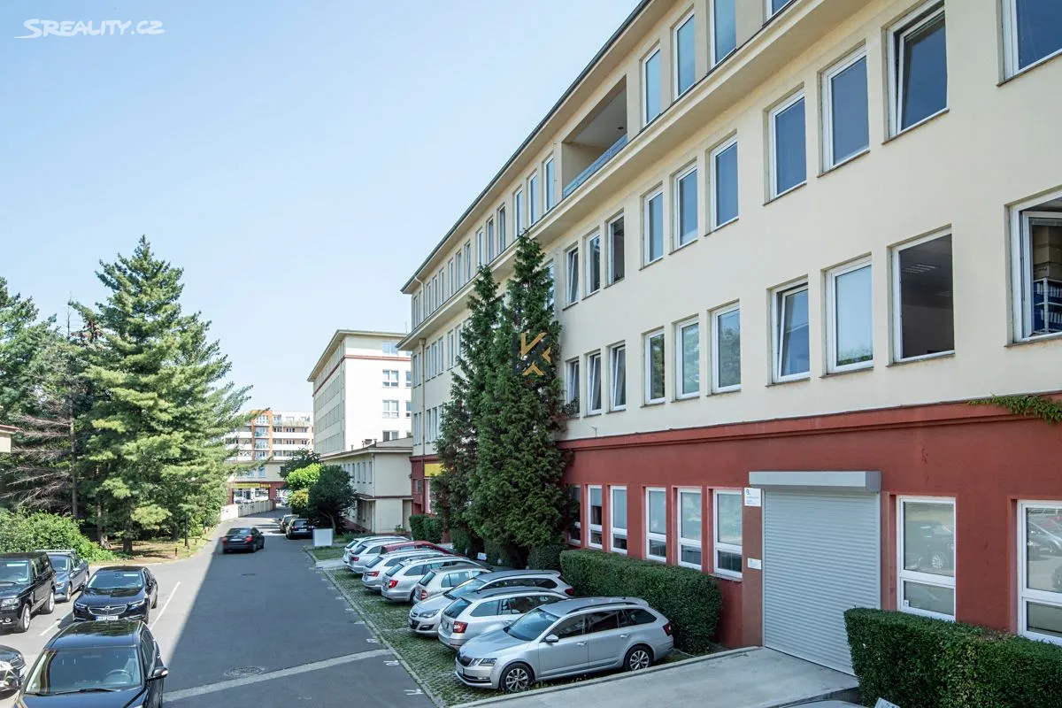 Pronájem skladového prostoru 274 m², Praha