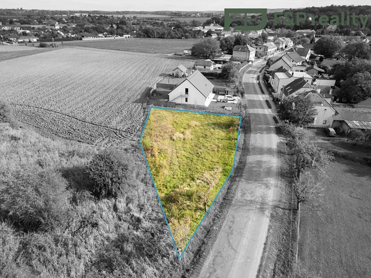 Prodej stavebního pozemku 900 m²