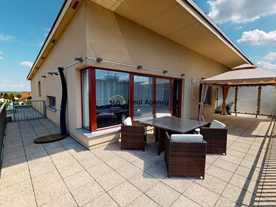 Pronájem bytu 3+kk 135 m² (Jednopodlažní)