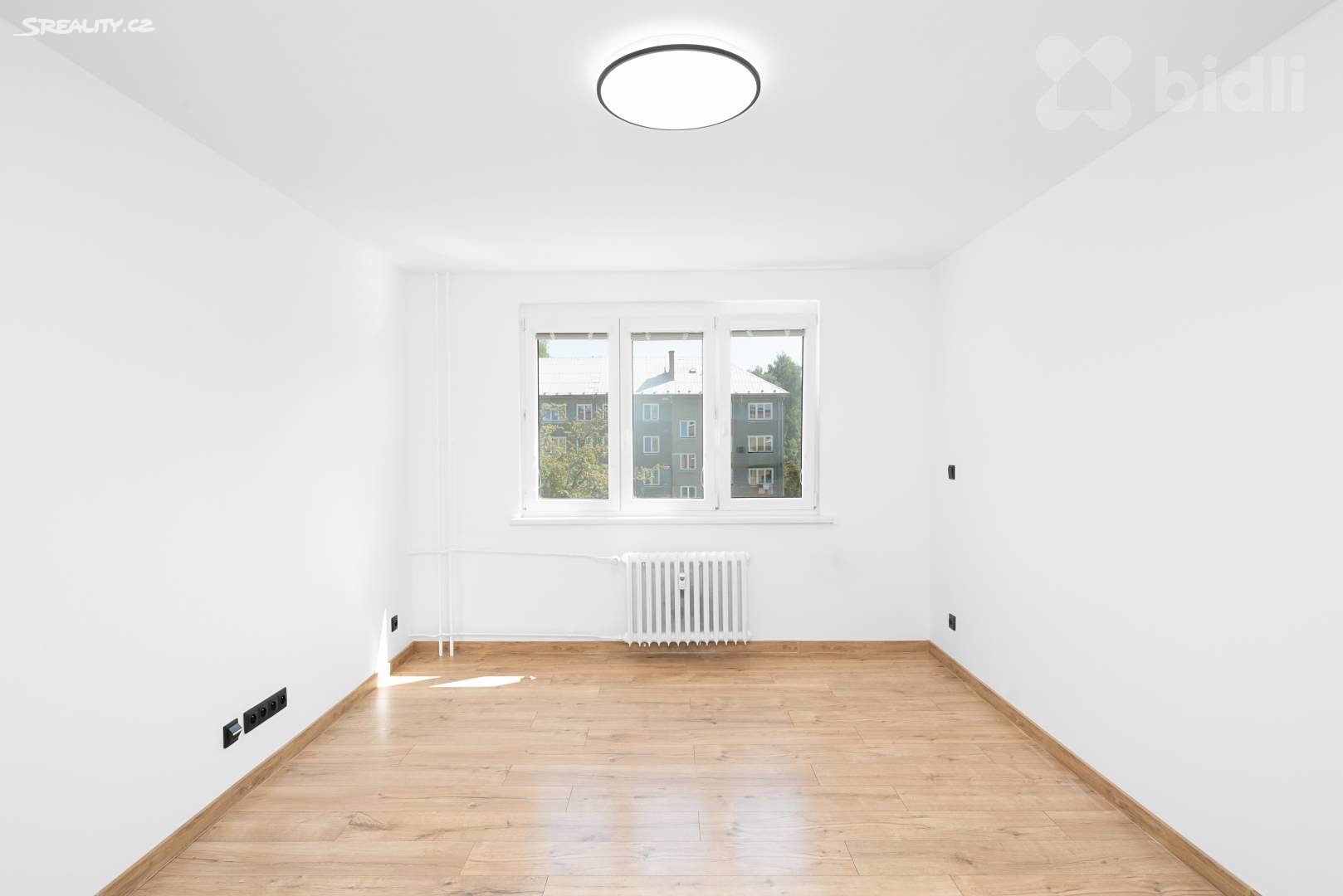 Pronájem bytu 2+1 54 m² – pohled 3
