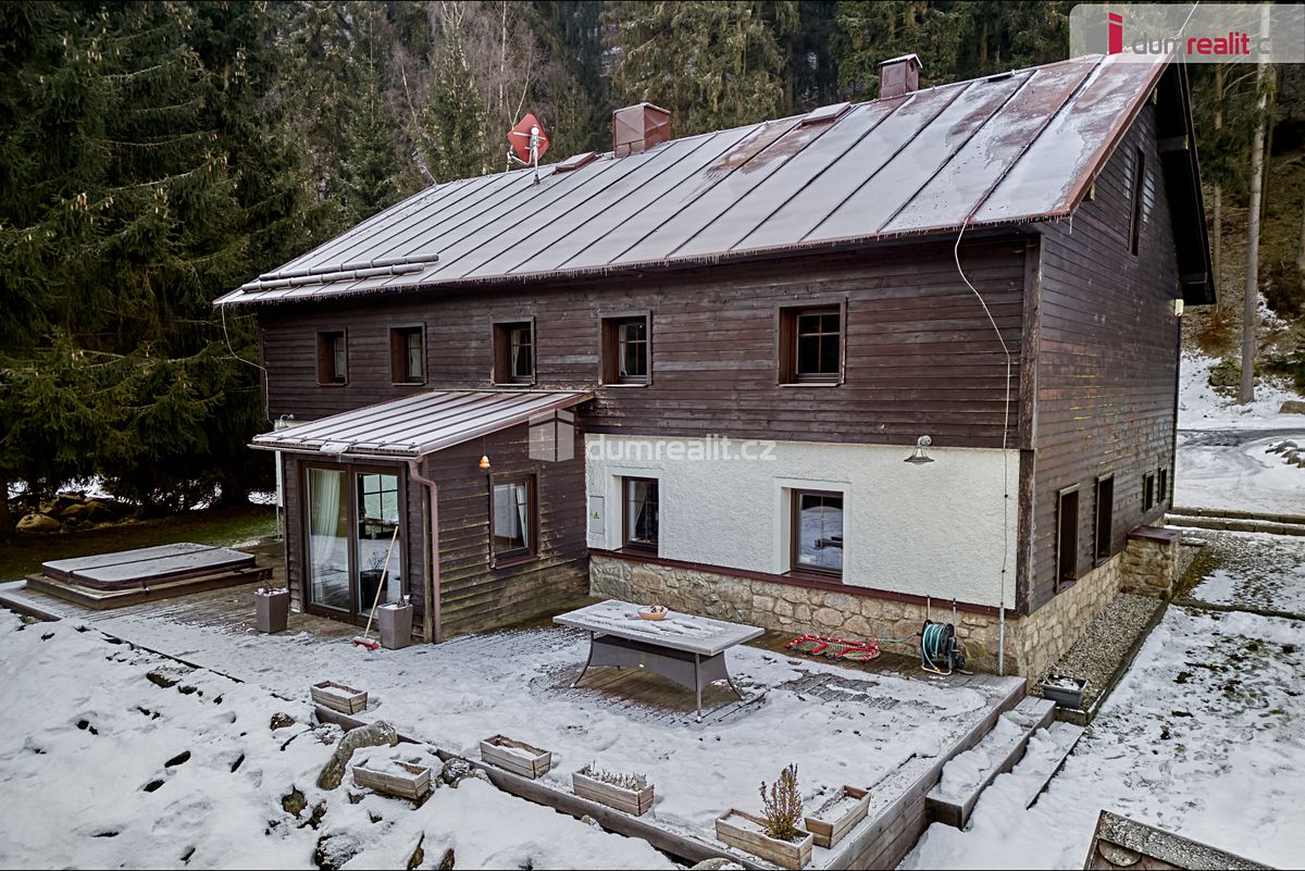Prodej rodinného domu 230 m², pozemek 6666 m² – fotografie 5